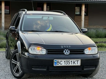 Авто Volkswagen Golf 2000 № 8962277