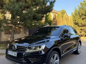Авто Volkswagen Touareg 2015 № 8962351