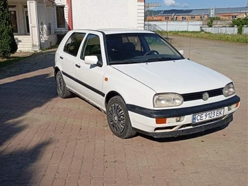 Авто Volkswagen Golf 1995 № 8962397