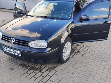 Авто Volkswagen Golf 2000 № 8962508