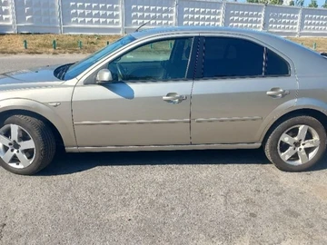 Авто Ford Mondeo 2004 № 8962650