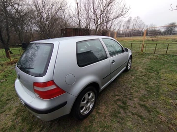 Авто Volkswagen Golf 2002 № 8962828