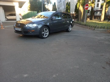 Авто Volkswagen Passat Variant 2010 № 8962851
