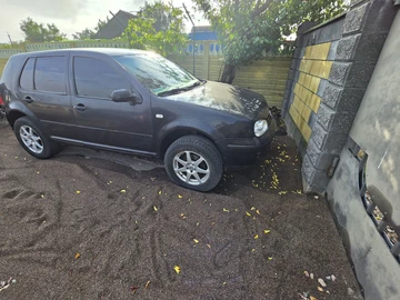 Авто Volkswagen Golf 1999 № 8962902
