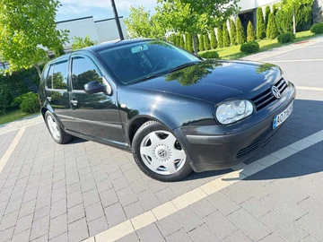 Авто Volkswagen Golf 1999 № 8962910