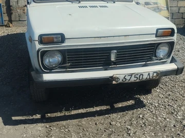Авто ВАЗ 21213 1983 № 8963001