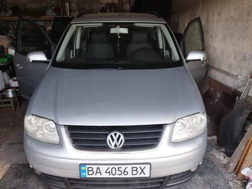 Авто Volkswagen Touran 2004 № 8963030