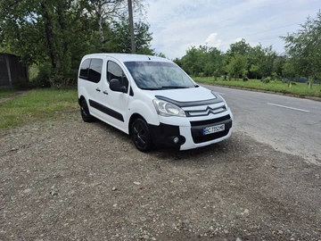 Авто Citroen Berlingo 2010 № 8963032