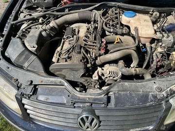 Авто Volkswagen Passat Sedan 1998 № 8963110