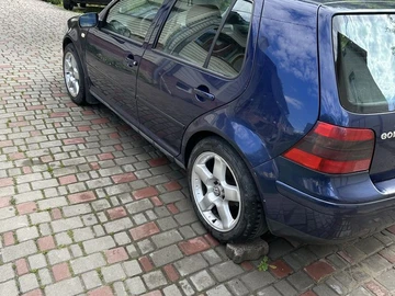 Авто Volkswagen Golf 1999 № 8963135