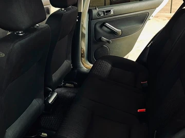 Авто Volkswagen Golf 2001 № 8963189