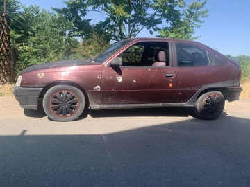 Авто Opel Kadett 1990 № 8963422