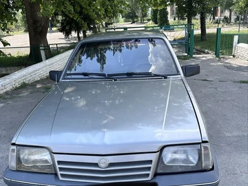 Авто Opel Ascona 1987 № 8963475