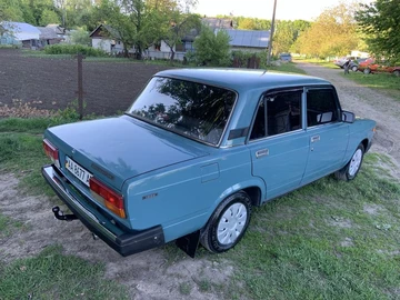 Авто ВАЗ 2107 2004 № 8963512
