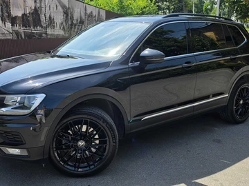 Авто Volkswagen Tiguan 2017 № 8963559