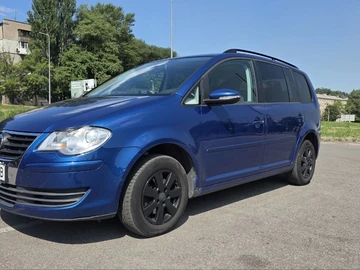 Авто Volkswagen Touran 2009 № 8964241