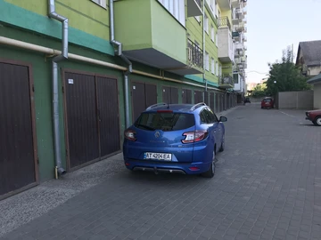 Авто Renault 4 2013 № 8964534