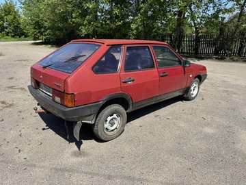 Авто ВАЗ 2109 1992 № 8964789