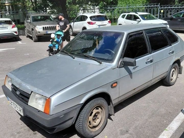 Авто ВАЗ 2109 2004 № 8965041