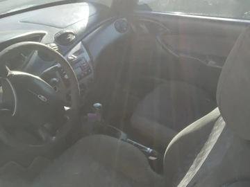 Авто Ford Focus 2000 № 8965129