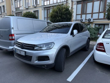Авто Volkswagen Touareg 2011 № 8965239