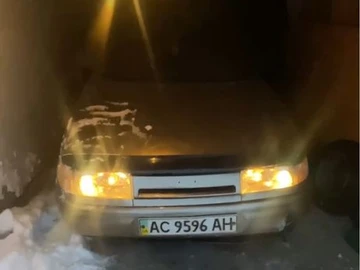 Авто ВАЗ 2110 1999 № 8965386