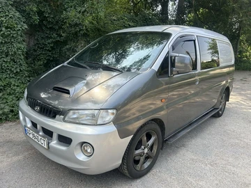 Авто Hyundai H200 2000 № 8965477