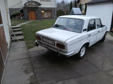 Авто ВАЗ 2103 1975 № 8965555