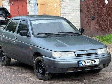 Авто ВАЗ 21102 1999 № 8965922