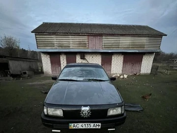 Авто Volkswagen Passat Sedan 1992 № 8965929