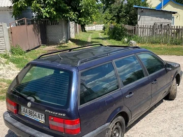 Авто Volkswagen Passat Variant 1995 № 8966052