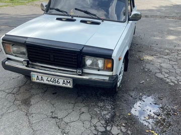 Авто ВАЗ 2107 2004 № 8966145