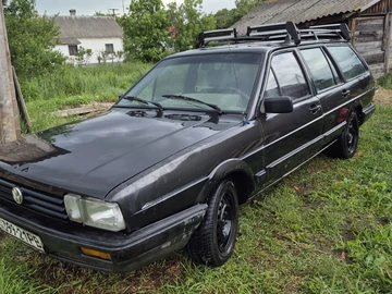 Авто Volkswagen Passat Variant 1988 № 8966391