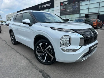 Авто Mitsubishi Outlander 2024 № 8966516