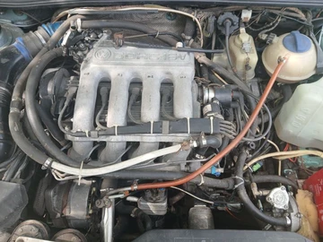Авто Volkswagen Passat Hatchback 1993 № 8966684