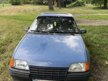Авто Opel Kadett 1987 № 8966817