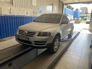 Авто Volkswagen Touareg 2006 № 8967107