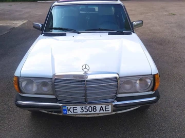 Авто Mercedes W123 1983 № 8967124