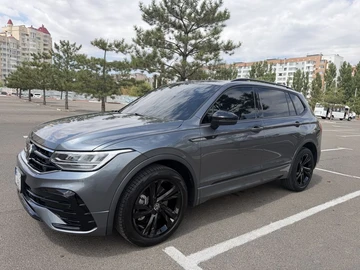Авто Volkswagen Tiguan 2023 № 8967633