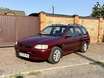 Авто Ford Escort 1995 № 8967791