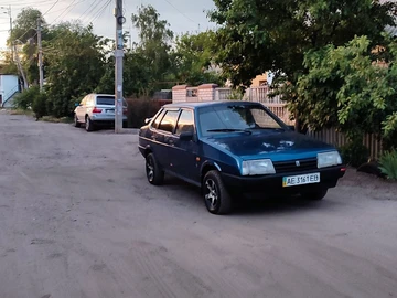 Авто ВАЗ 21099 1990 № 8967852