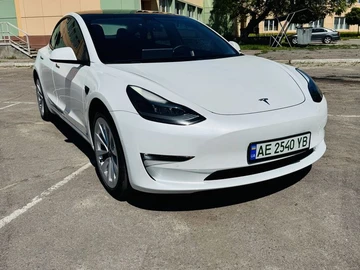 Авто Tesla Model 3 2021 № 8968396