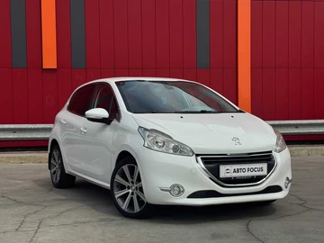 Авто Peugeot 208 2013 № 8968999