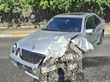 Авто Mercedes E Серия 2001 № 8969030