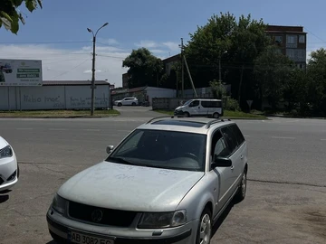 Авто Volkswagen Passat Hatchback 1999 № 8969204