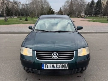 Авто Volkswagen Passat Sedan 2000 № 8969391