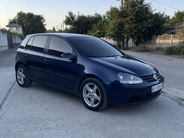 Авто Volkswagen Golf 2004 № 8969716