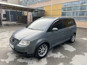 Авто Volkswagen Touran 2006 № 8969791