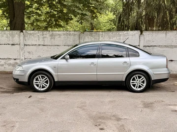 Авто Volkswagen Passat Sedan 2002 № 8969963
