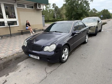 Авто Mercedes Mb 2000 № 8970031
